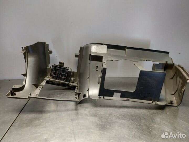 Накладка торпедо передняя правая Kia Spectra SD 1