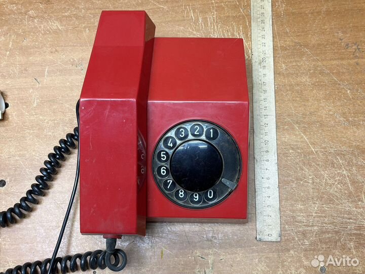 Старый телефон