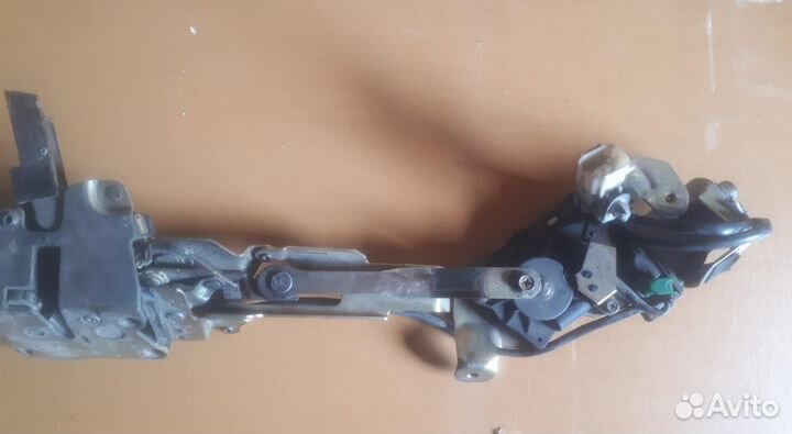 Доводчик сдвижной двери Toyota Town Ace Noah SR50