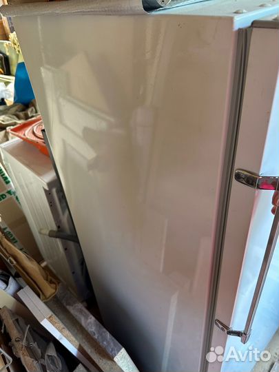 Холодильник бу ЗИЛ