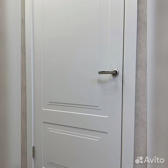 Межкомнатная дверь белая щитовая