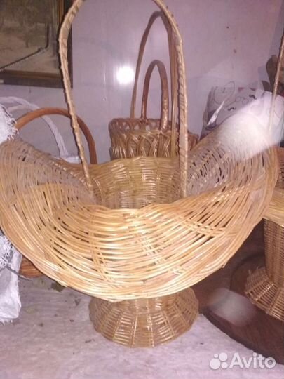 Корзина плетеная