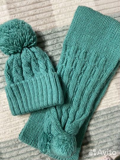 Шапка с шарфом женская