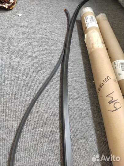 Уплотнитель лоб стекла Panamera 16) 971845521 новы