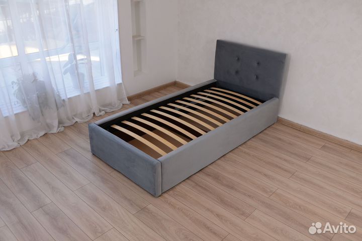 Кровать с матрасом + подъемный механизм 90х200