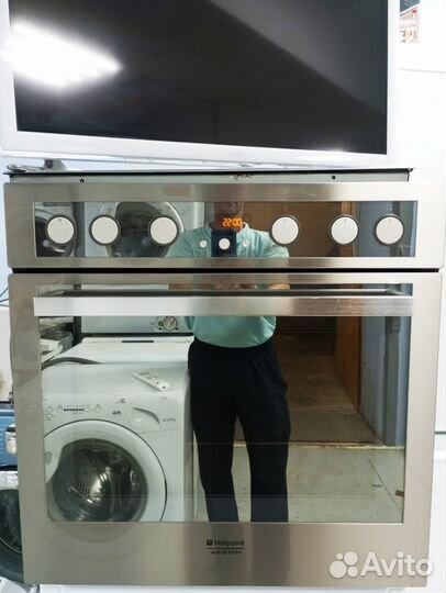 Hotpoint-Ariston Дух шкаф.Варочная поверхность