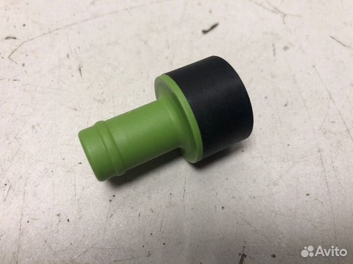 Клапан вентиляции картерных газов Audi 100 C3