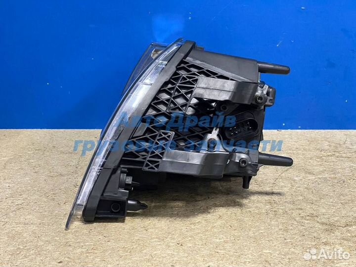 Фара Вольво FH FM левая ручная регулировка