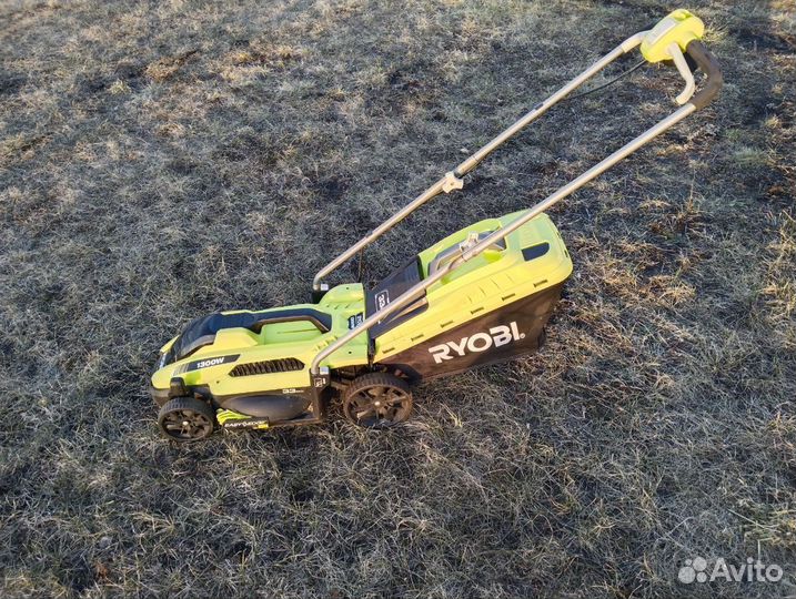 Газонокосилка электрическая Ryobi RLM13E33S