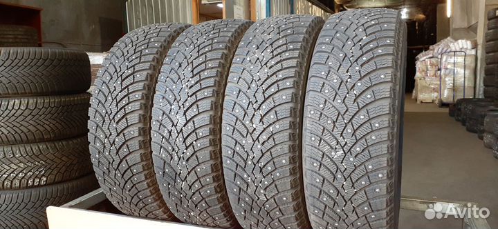 Pirelli Ice Zero 2 215/65 R17