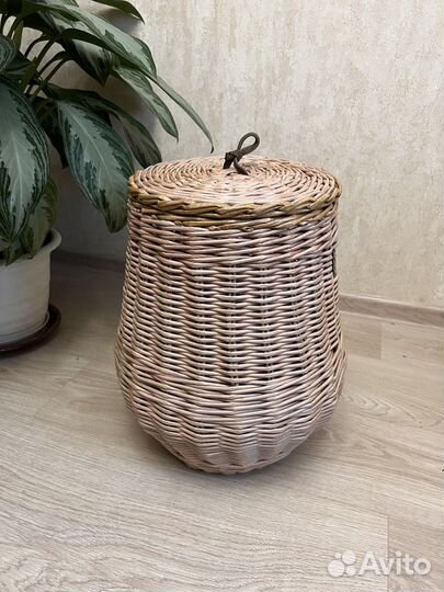 Корзина с крышкой