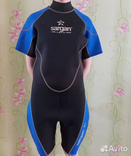 Продается б/у гидрокостюм р.48
