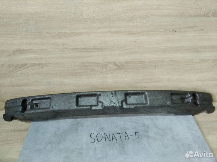 Абсорбер переднего бампера Hyundai Sonata 5, 2001г