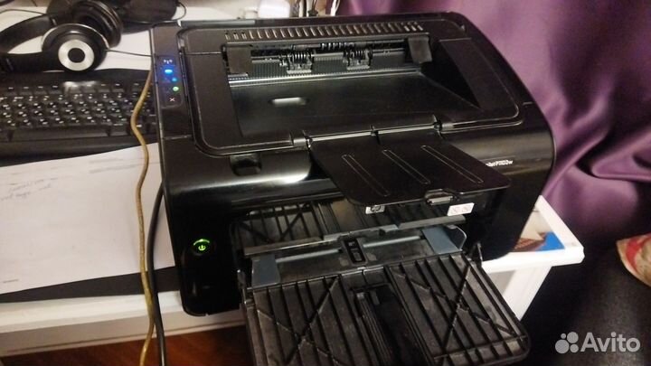 Принтер HP WiFi P1102W