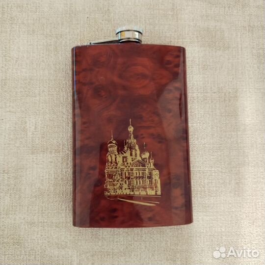 Фляжка подарочная