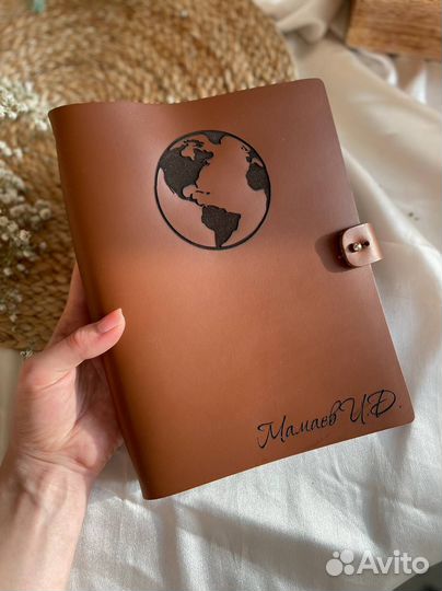 Ежедневник из натуральной кожи с гравировкой