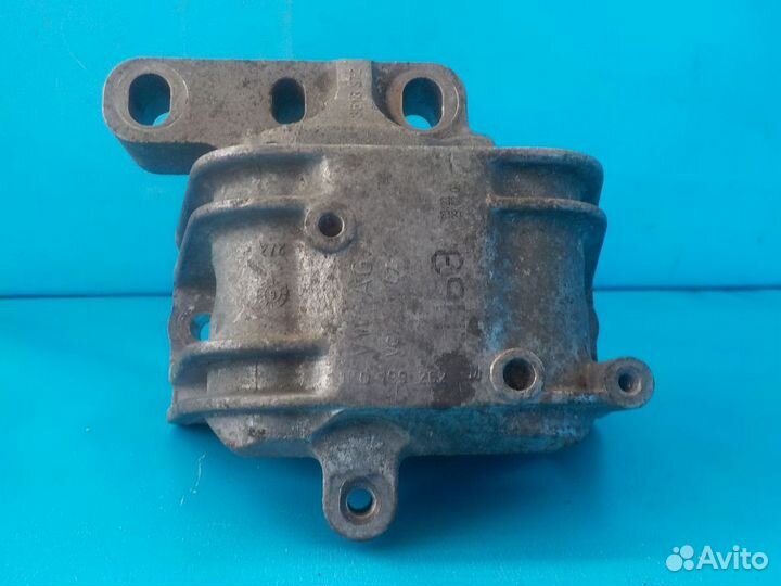 Опора двигателя (подушка) правая volkswagen Passat