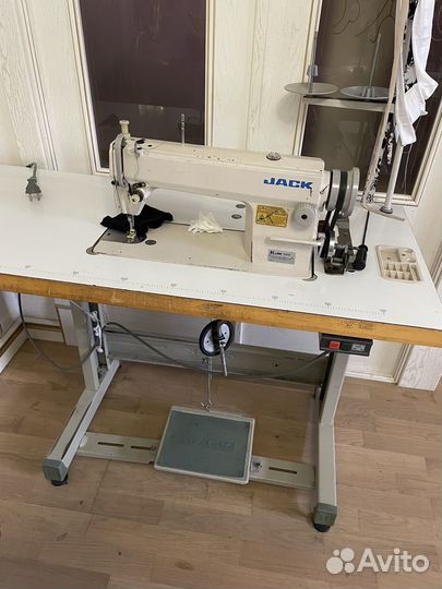 Швейная промышленная машинка