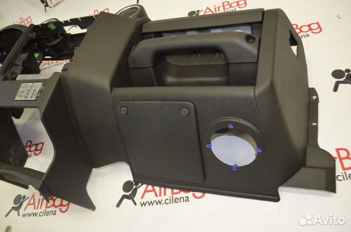 Торпедо панель приборов Land Rover