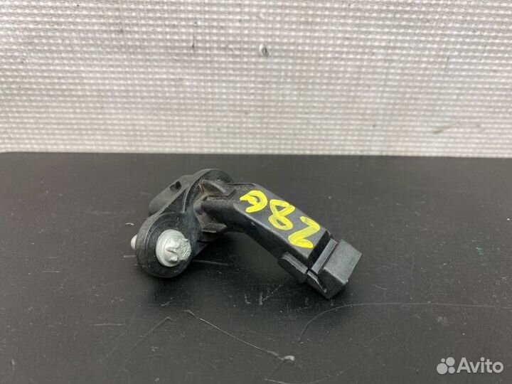 Датчик коленвала Mercedes-Benz B-Class W246