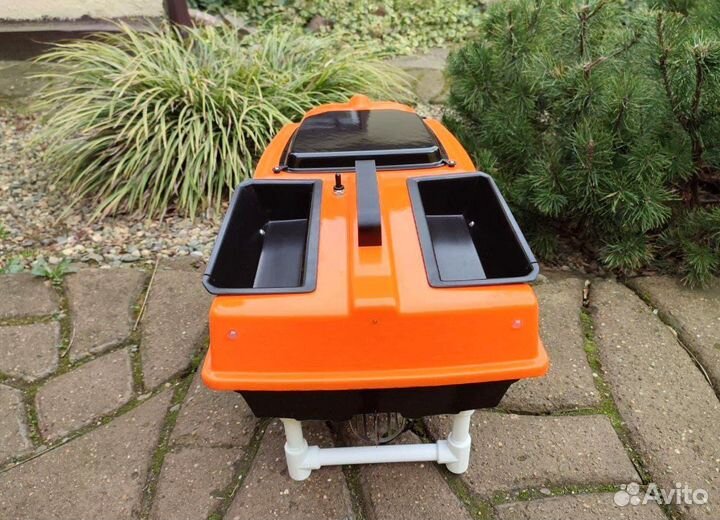 Прикормочный карповый кораблик Ранферри Speed V4