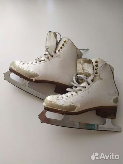 Фигурные коньки jackson