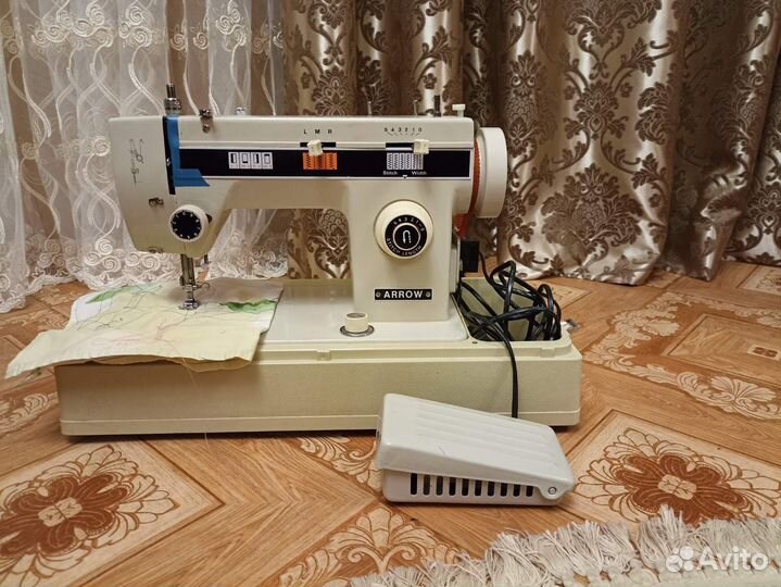 Швейная машинка электрическая ножная arrow