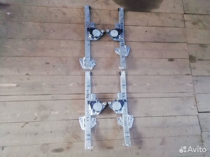 Suzuki Grand Vitara 05-15г стеклоподъемник