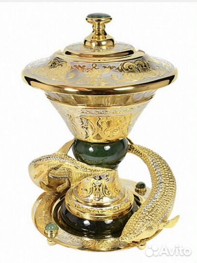 Золотая икорница с нефритом, Златоуст