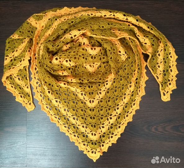 Платок, шаль, бактус на шею (связаны крючком)