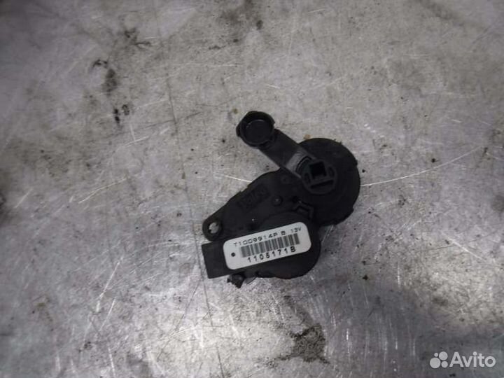 Моторчик заслонки отопителя Лада X-Ray H4M 2016