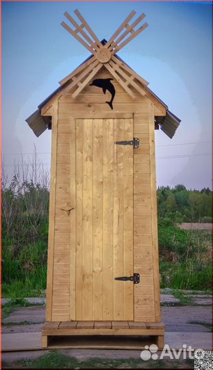 Уличный туалет деревянный