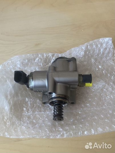 Тнвд топл.насос audi 4,2 BAR бензин.2006г-2010г