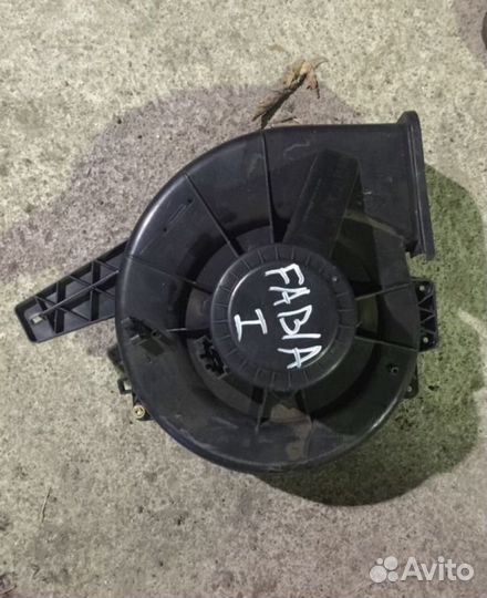 Мотор печки Шкода Фабия 1