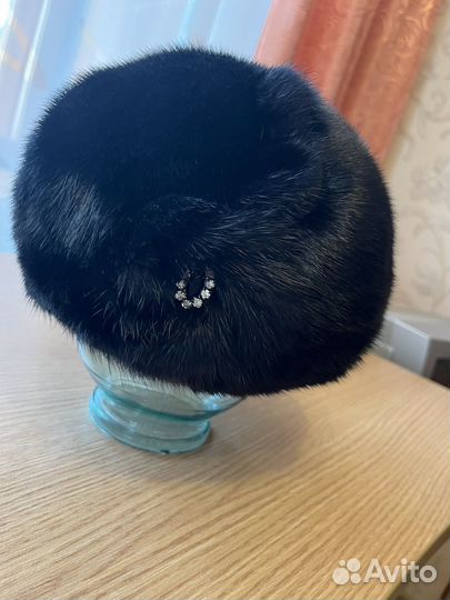 Берет норковый новый