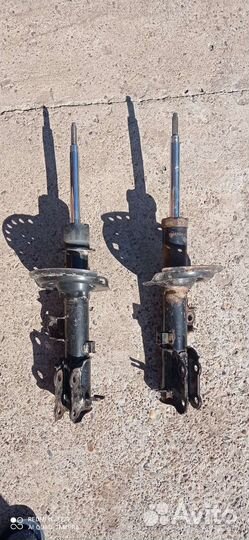 Амортизатор передний на hyundai solaris, kia rio