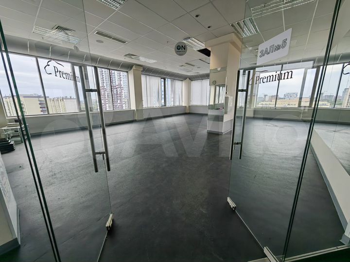 Помещения свободного назначения, 1377 м²