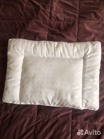 Детское одеяло и подушка в кроватку