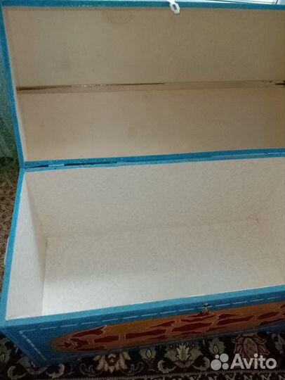 Сундук деревянный