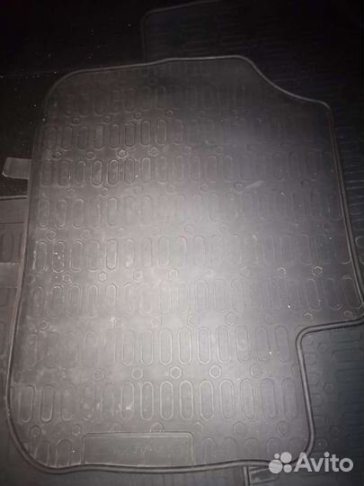 Резиновые коврики для suzuki liana