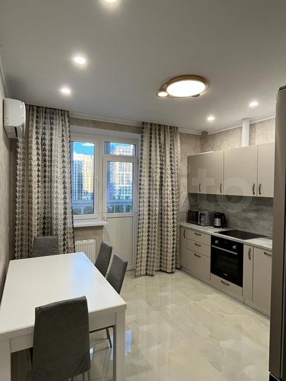 1-к. квартира, 44 м², 8/10 эт.