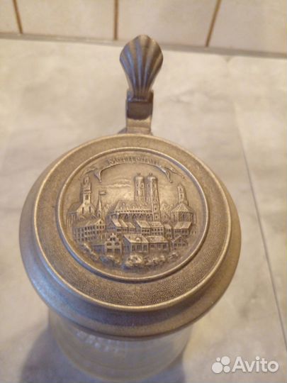 Немецкая пивная кружка с крышкой