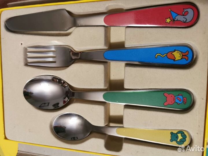 Детский набор столовых приборов новый. Эмаль