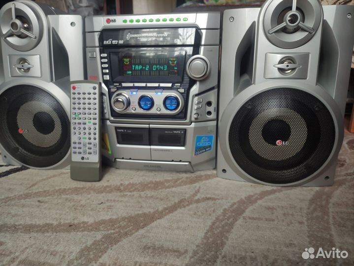 Музыкальный центр LG