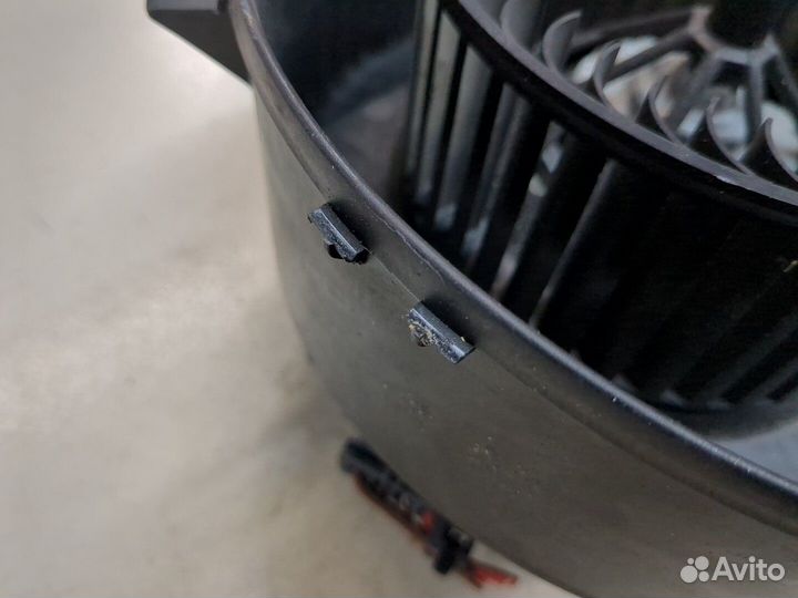 Двигатель отопителя Opel Signum