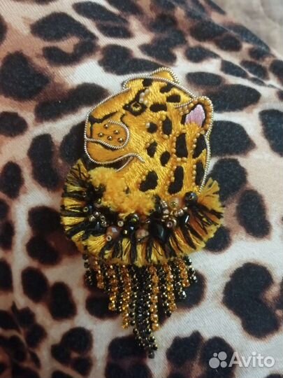 Брошь леопард