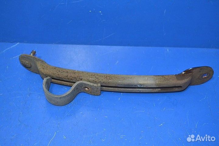 Зажим крыла, ведущий мост volvo FH (01.12)