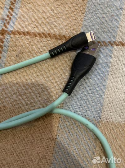 Шнур на iPhone