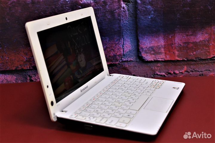 Компактный нетбук Lenovo S110