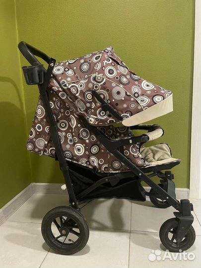 Коляскa-тpанcфoрмер прогулочная